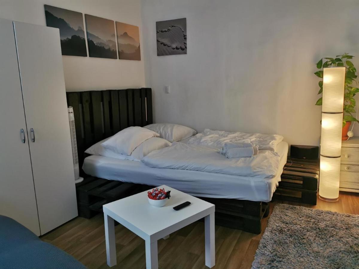 Ferienwohnung In Der Altstadt Fussgangerzone トリーア エクステリア 写真